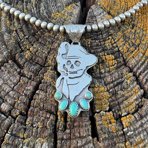 The Smoking Skull Bandit Pendant (medium)