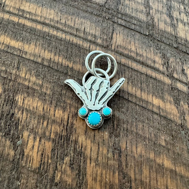 Turquoise Hang Loose Pendant (round)