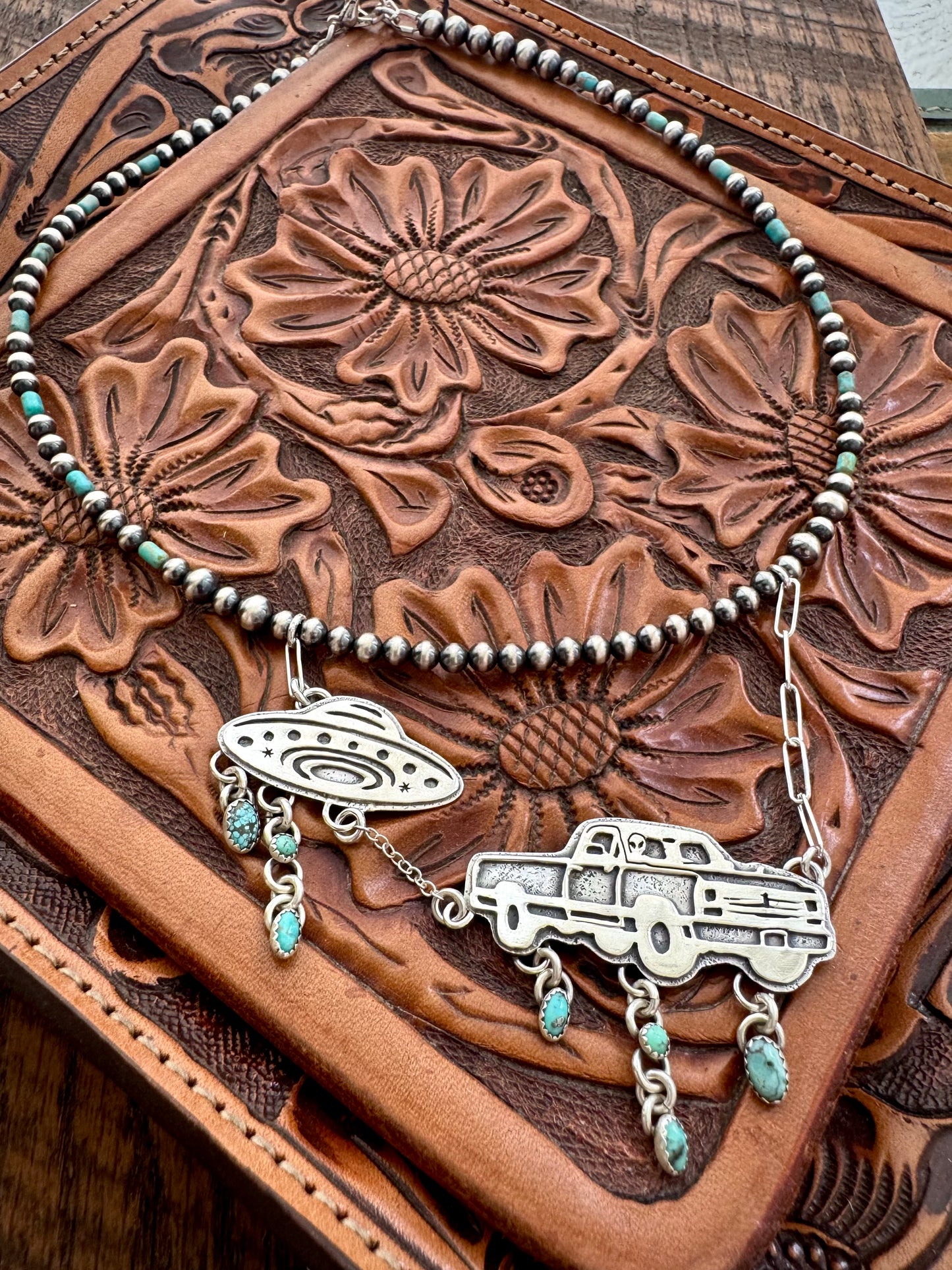 “E.T. Tow Home” Choker
